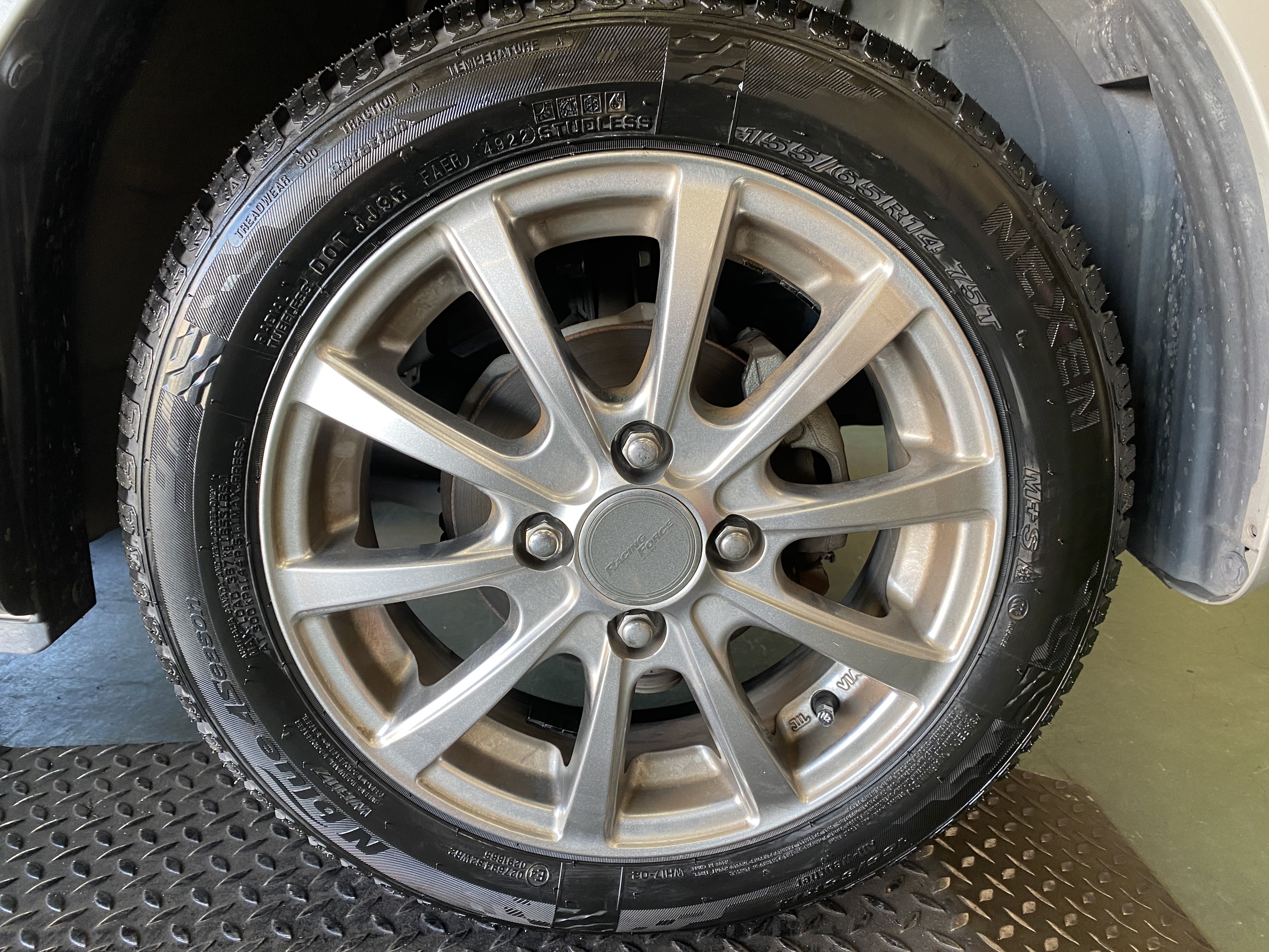 Suzuki　スペーシア　ホイール　タイヤ スペーシア アルミホイール(シルバー/14インチ)1本分「スズキ純正